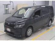 2017 TOYOTA VOXY X