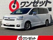 2013 TOYOTA VOXY
