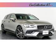 2022 VOLVO V60