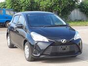 2017 TOYOTA VITZ F