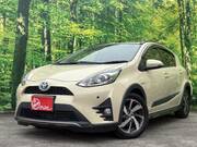 2017 TOYOTA AQUA CROSSOVER