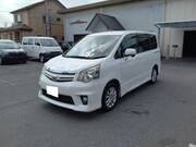 2010 TOYOTA NOAH