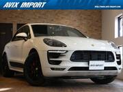 2016 PORSCHE MACAN