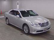 2011 TOYOTA CROWN ROYAL SALOON