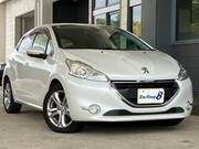 2015 PEUGEOT 208