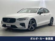 2022 VOLVO S60