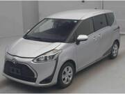 2021 TOYOTA SIENTA X