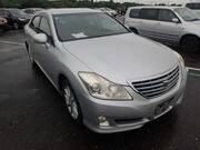 2009 TOYOTA CROWN ROYAL SALOON