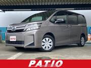 2019 TOYOTA VOXY X