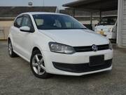 2014 VOLKSWAGEN POLO