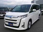 2022 TOYOTA NOAH