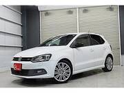 2015 VOLKSWAGEN POLO
