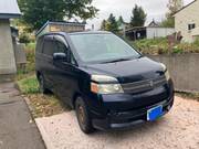 2004 TOYOTA VOXY X