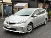 2011 TOYOTA PRIUS ALPHA G