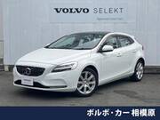 2020 VOLVO V40