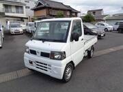 2010 NISSAN CLIPPER TRUCK