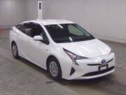2017 TOYOTA PRIUS S
