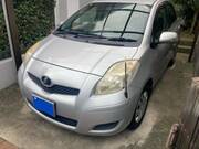 2010 TOYOTA VITZ F