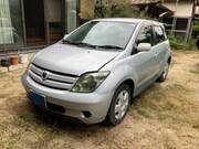 2004 TOYOTA IST