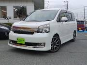 2012 TOYOTA VOXY