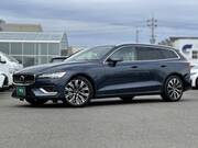 2025 VOLVO V60