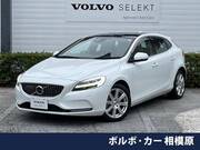 2020 VOLVO V40
