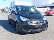 2015 TOYOTA RACTIS G