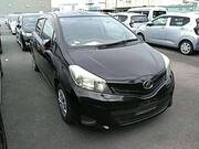 2013 TOYOTA VITZ F