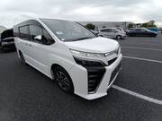 2020 TOYOTA VOXY ZS KIRAMEKI II