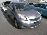 2010 TOYOTA VITZ F