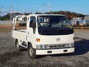 1995 TOYOTA HIACE TRUCK