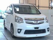 2012 TOYOTA NOAH SI