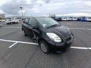 2010 TOYOTA VITZ F