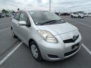 2009 TOYOTA VITZ