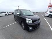 2013 TOYOTA VOXY