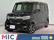 2017 HONDA N-BOX CUSTOM