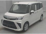 2022 TOYOTA ROOMY