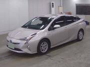 2017 TOYOTA PRIUS