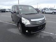 2013 TOYOTA NOAH