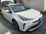 2019 TOYOTA PRIUS