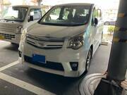 2010 TOYOTA NOAH