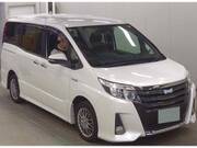 2017 TOYOTA NOAH