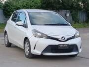 2015 TOYOTA VITZ F