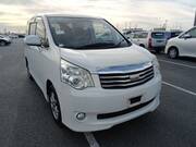 2013 TOYOTA NOAH X SPECIAL EDITION