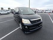 2005 TOYOTA NOAH X