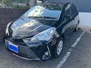 2017 TOYOTA VITZ F