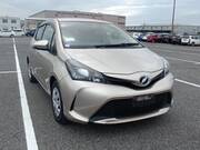 2015 TOYOTA VITZ F