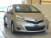 2011 TOYOTA VITZ F