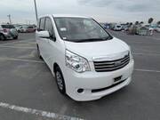 2013 TOYOTA NOAH X SPECIAL EDITION