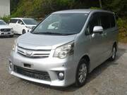 2013 TOYOTA NOAH